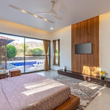 Stayvista'S Bella Dream - Mountain-View With Outdoor Pool, Lawn Featuring A Gazebo & Indoor Games Udaipur Exteriör bild