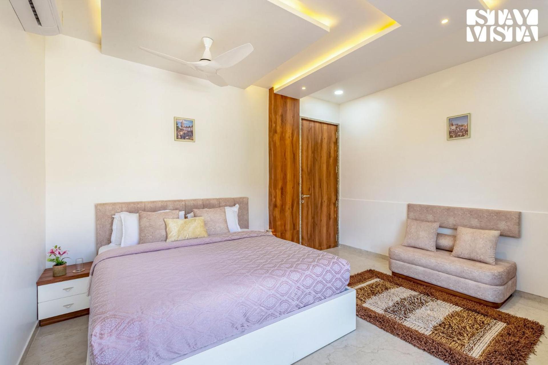 Stayvista'S Bella Dream - Mountain-View With Outdoor Pool, Lawn Featuring A Gazebo & Indoor Games Udaipur Exteriör bild