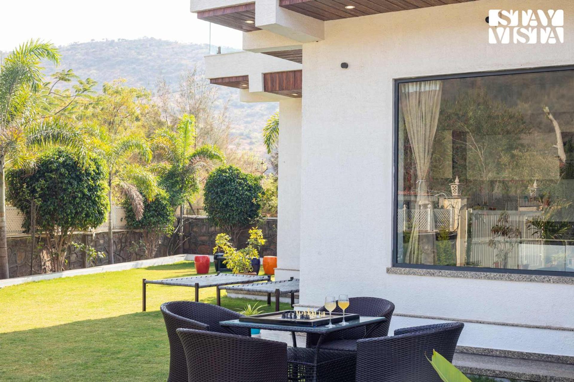 Stayvista'S Bella Dream - Mountain-View With Outdoor Pool, Lawn Featuring A Gazebo & Indoor Games Udaipur Exteriör bild